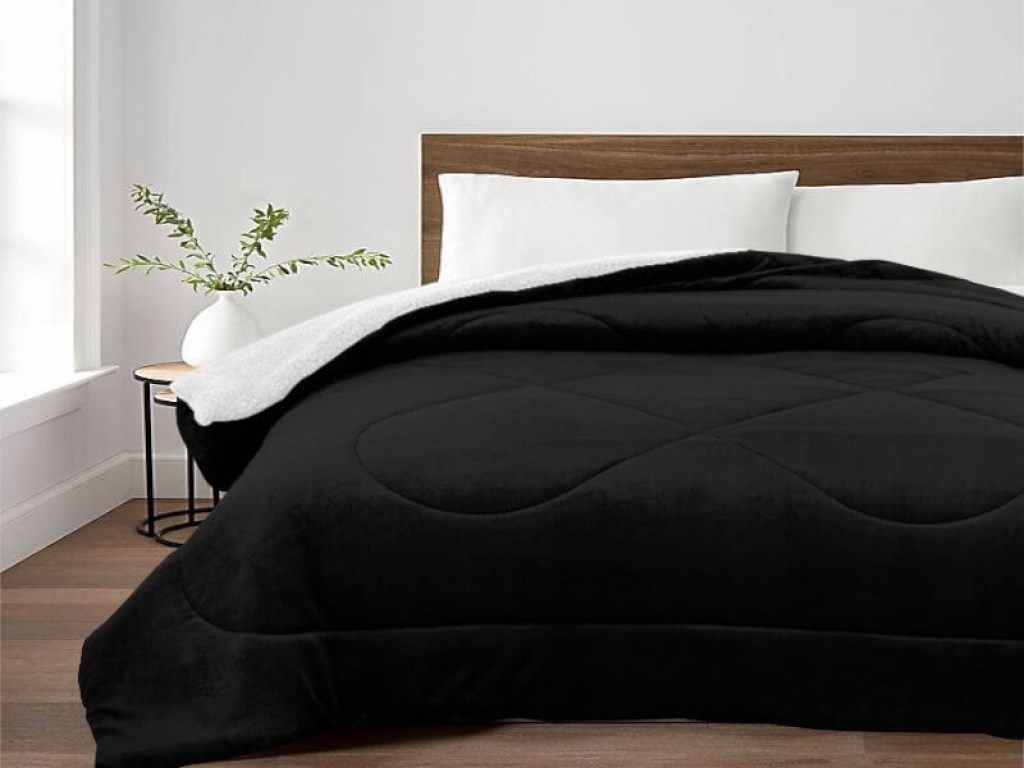 Κουβερτοπάπλωμα Υπέρδιπλο Βελουτέ Μαύρο Με Sherpa 350gsm Γαρύφαλλο 220x240 | Γαρύφαλλο - Λευκά Είδη