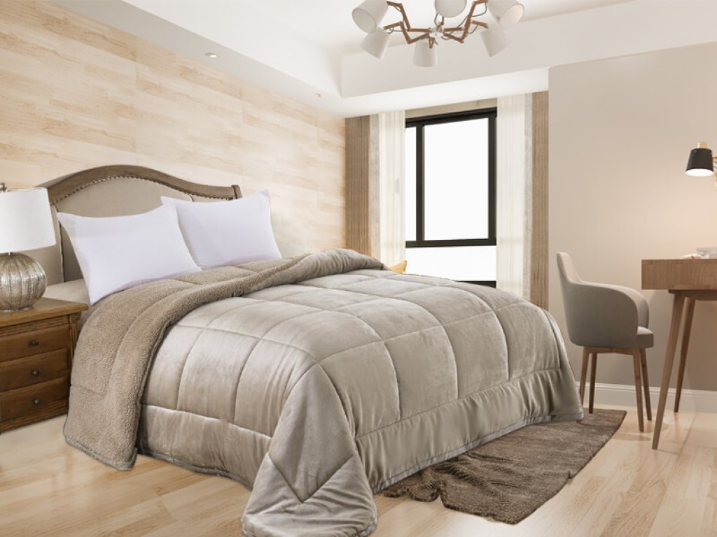 Κουβερτοπάπλωμα Υπέρδιπλό Βελουτέ Μπεζ Square Με Sherpa Γαρύφαλλο 240x260 | Γαρύφαλλο - Λευκά Είδη