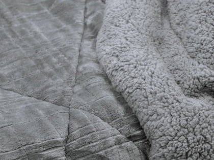 Κουβερτοπάπλωμα Γούνινο με Γραμμικό Σχέδιο Γαρύφαλλο 220x240 | Γαρύφαλλο - Λευκά Είδη