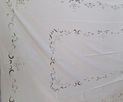 Χειροποίητο Κοφτό Τραπεζομάντηλο Μπεζ Γαρύφαλλο 180x270 | Γαρύφαλλο - Λευκά Είδη